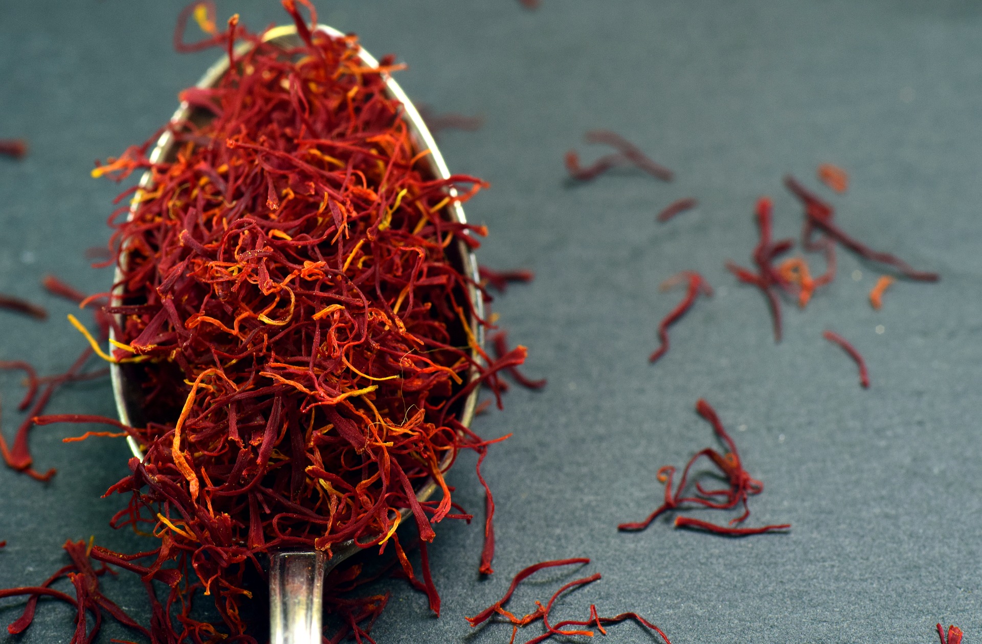 10 foods that aren't what you think they are_Saffron