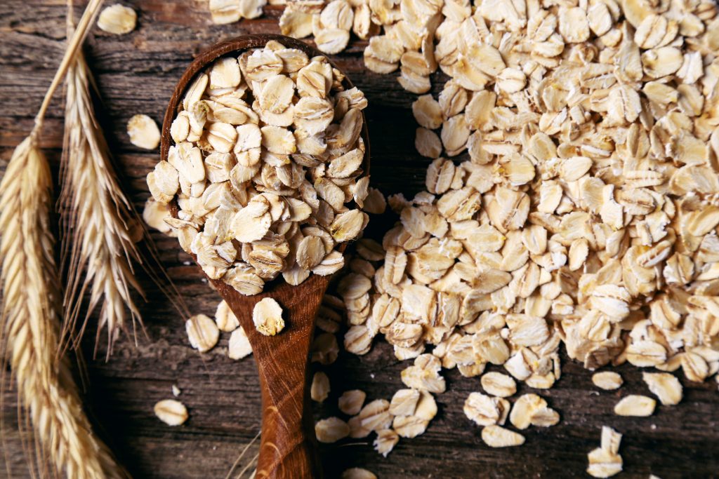 10 foods that can substitute as cleaning supplies oatmeal