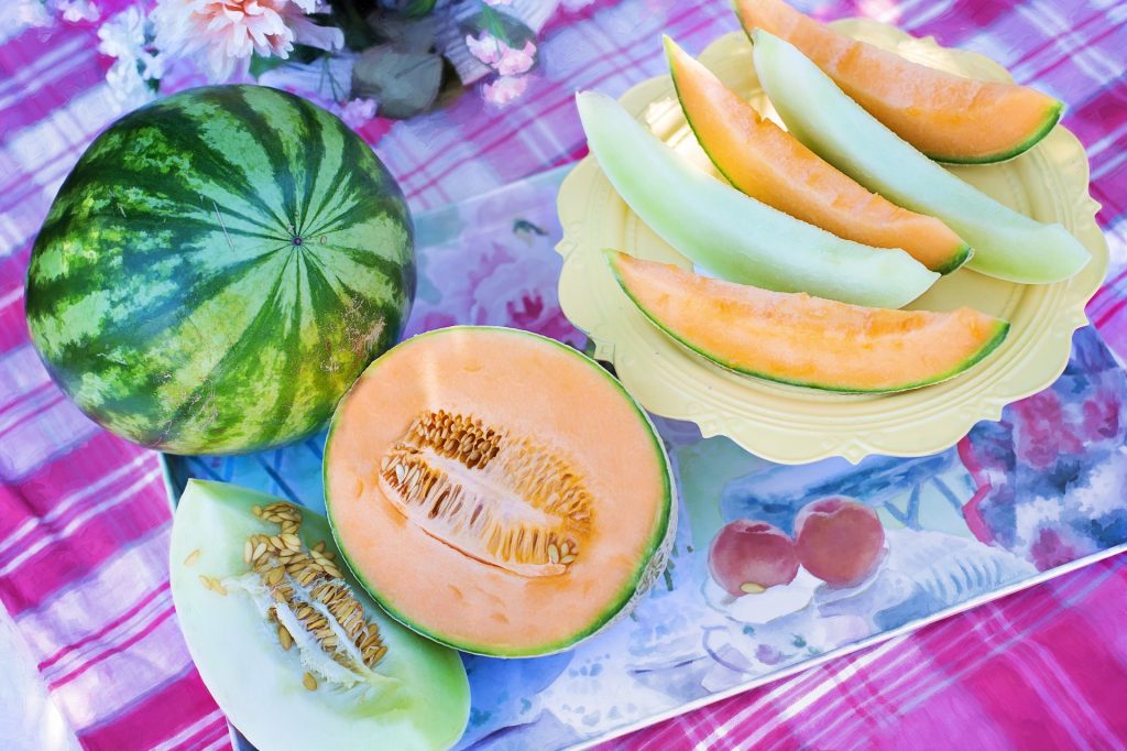 7 Hydrating foods to add to your diet this summer_cantaloupe