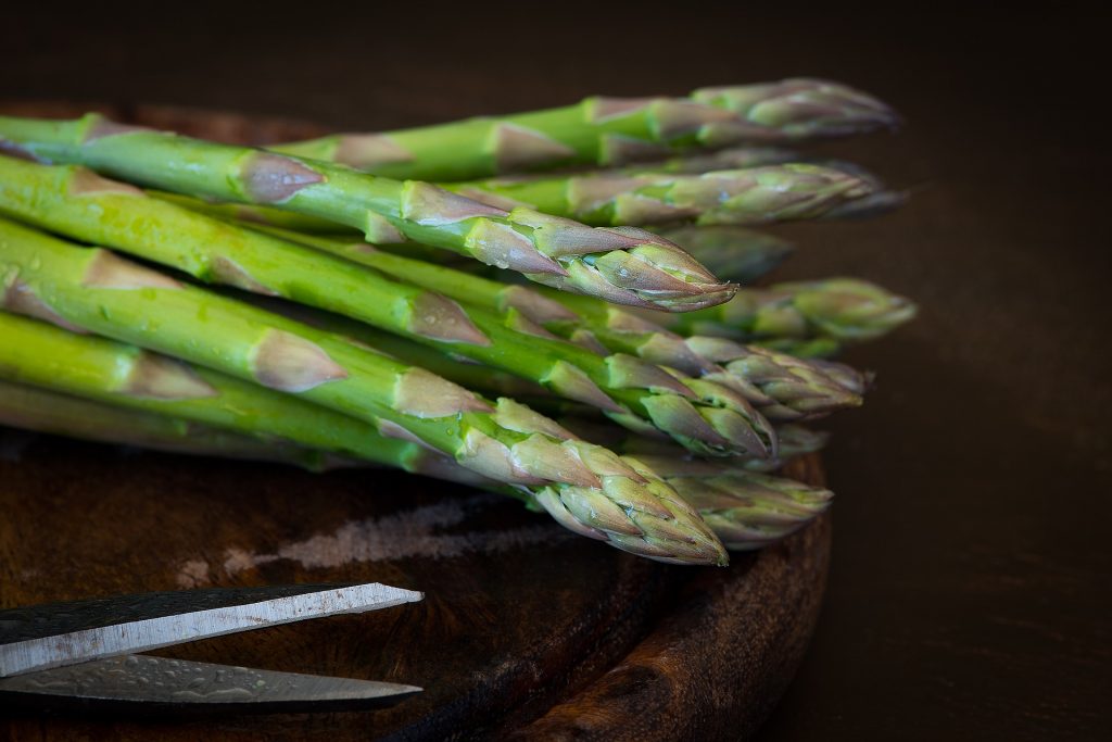April produce guide What's in season_asparagus