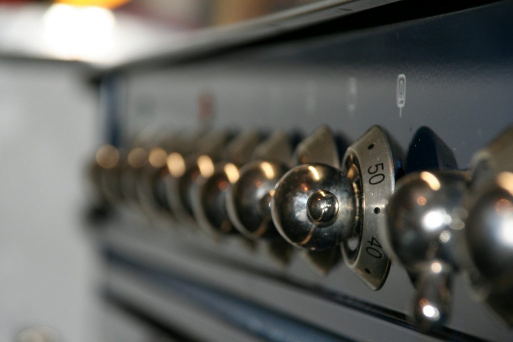 Avoid these 10 common baking mistakes for better baked goods_not preheating oven