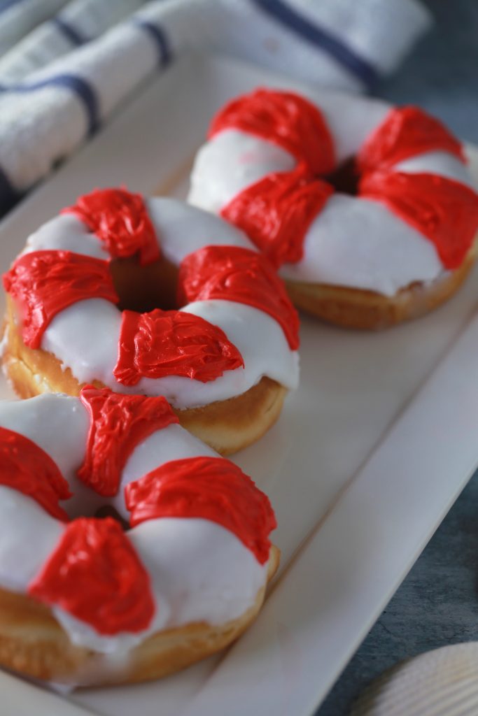 Easy life preserver donuts will save you from hunger during Shark Week_1
