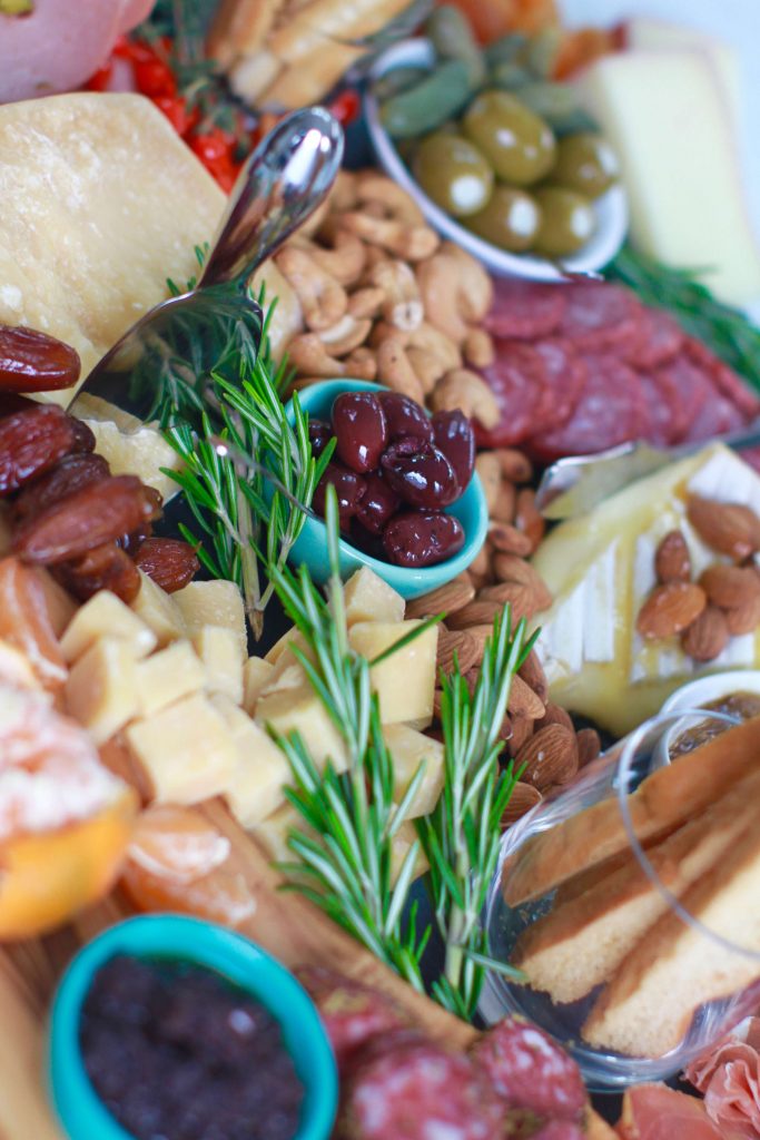 Learn to build a charcuterie board like a pro-2