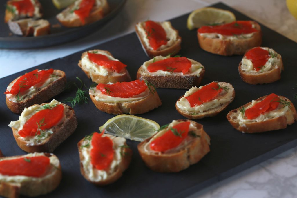 Smoked salmon crostini bites with mustard butter and dill_5