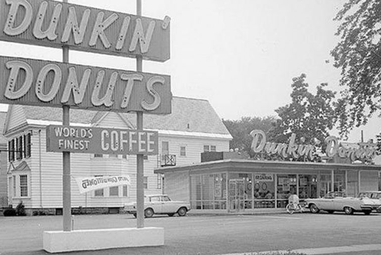 Can you guess the 10 oldest restaurant chains in America
