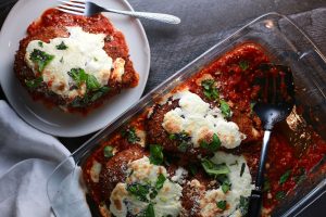 Easy Chicken Parmesan Recipe is a perfect weeknight dinner2