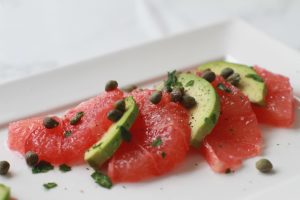 Grapefruit, avocado, capers, a flavorful salad for all seasons