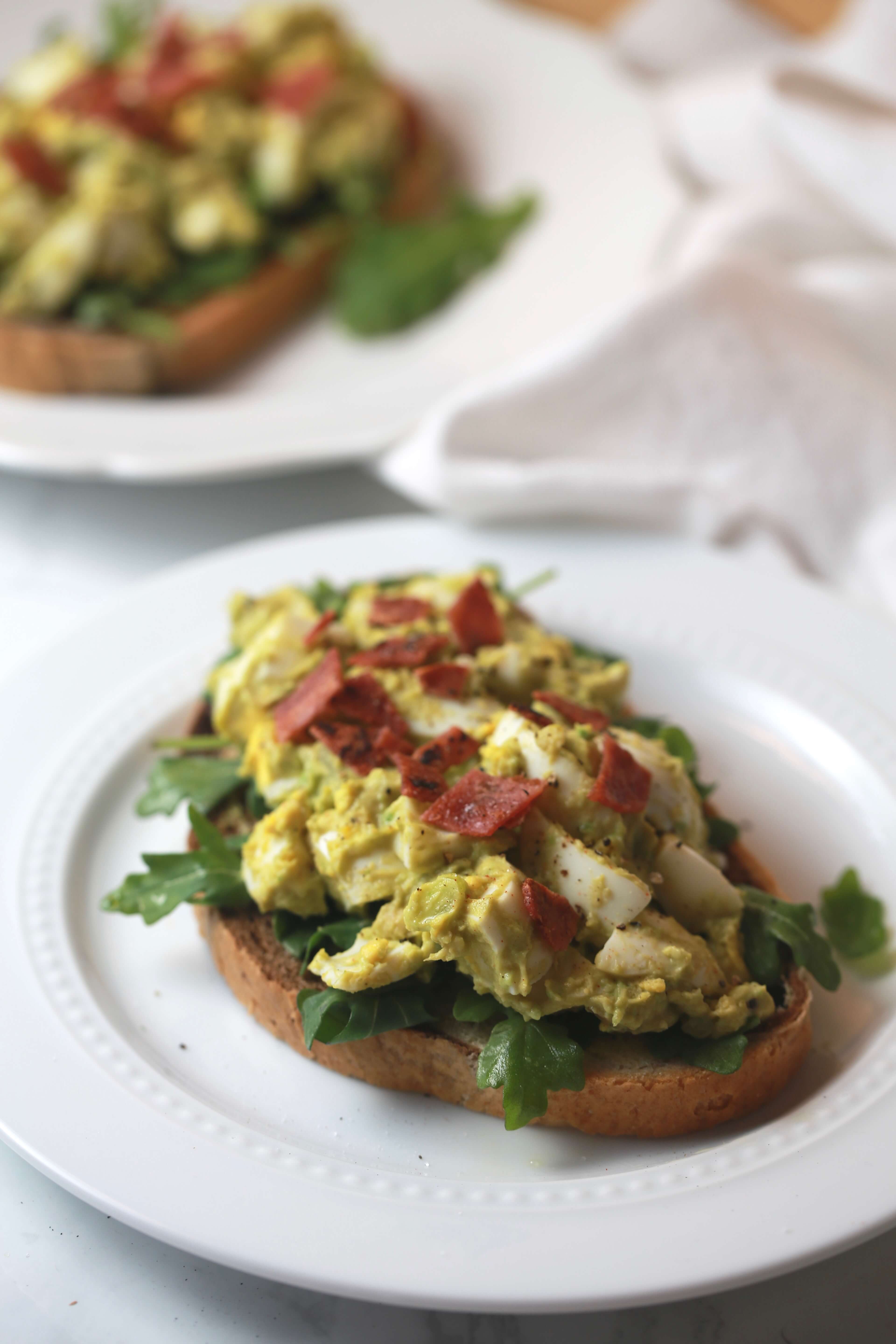 Healthy avocado egg salad - EverybodyCraves