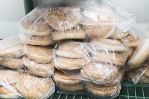How to freeze and thaw bread while keeping it fresh