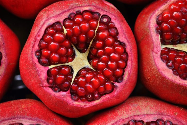 How to open a pomegranate