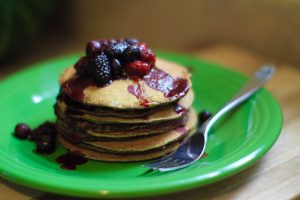 Spinach buckwheat pancakes made in the blender, perfect for Saturday mornings by Everybody Craves