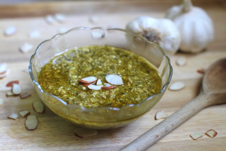 Basil pesto with almonds ready in minutes by Everybody Craves