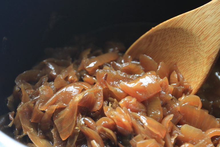 Slow cooker caramelized onions