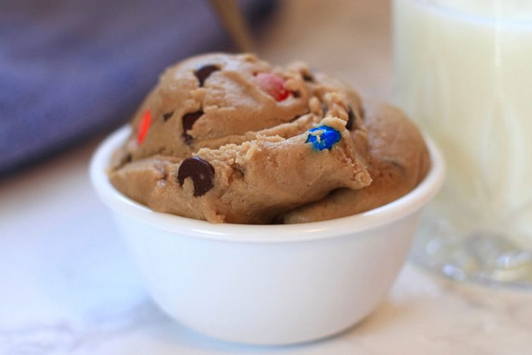 Edible cookie dough 2 ways by Everybody Craves